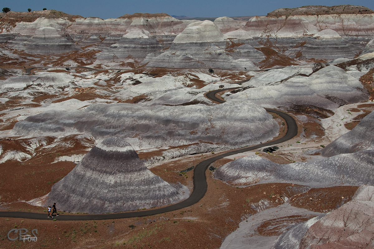 Auf befestigten Wegen